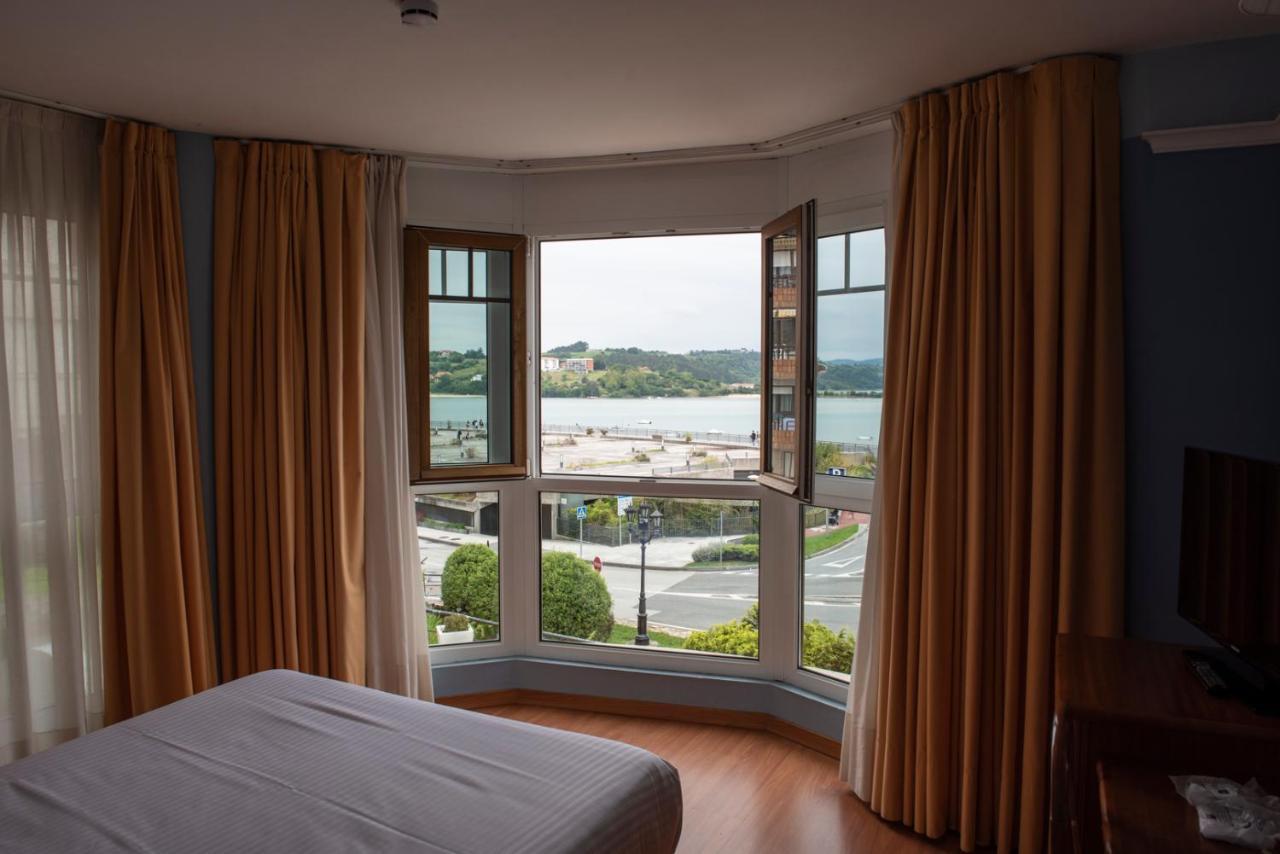 Hotel Faro De San Vicente سان بيفينتي ديلا باركيرا المظهر الخارجي الصورة