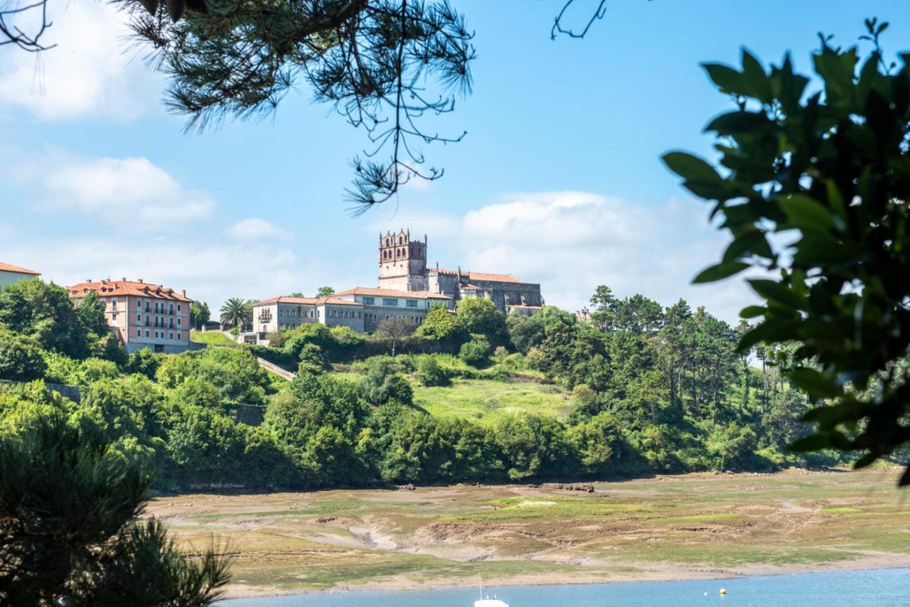 Hotel Faro De San Vicente سان بيفينتي ديلا باركيرا المظهر الخارجي الصورة