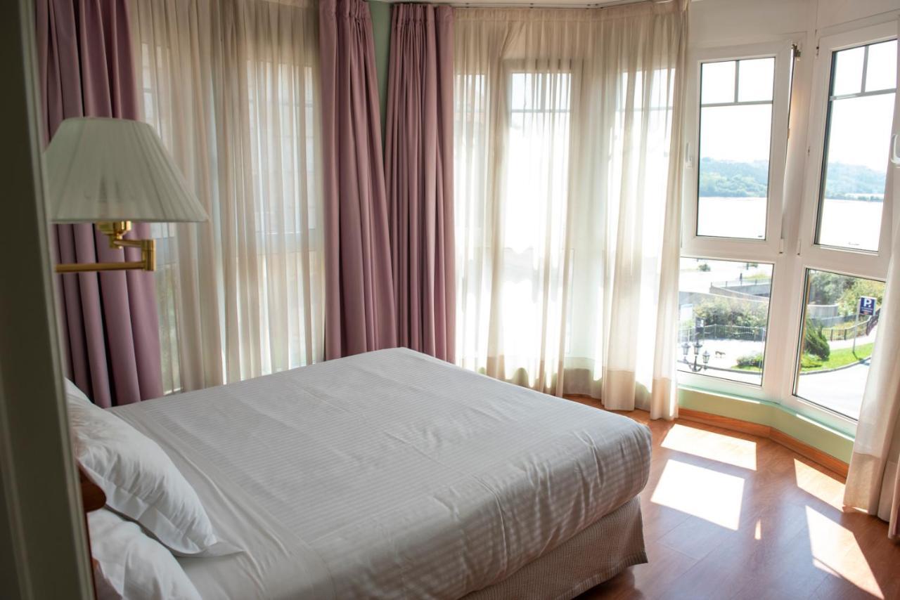 Hotel Faro De San Vicente سان بيفينتي ديلا باركيرا المظهر الخارجي الصورة