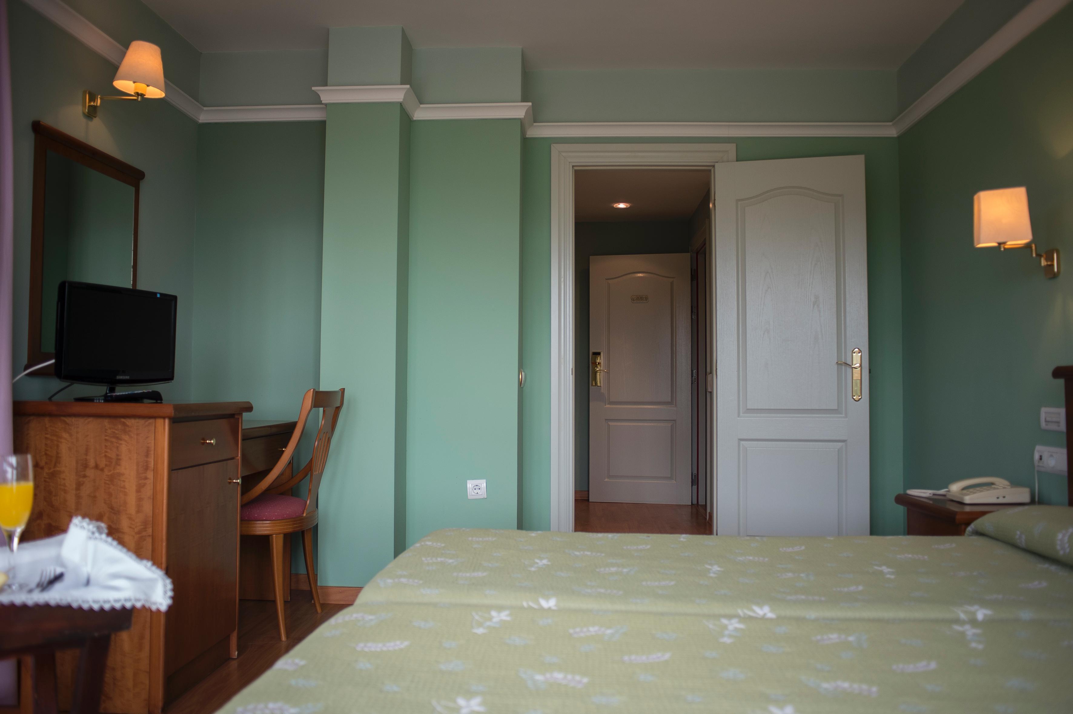 Hotel Faro De San Vicente سان بيفينتي ديلا باركيرا المظهر الخارجي الصورة