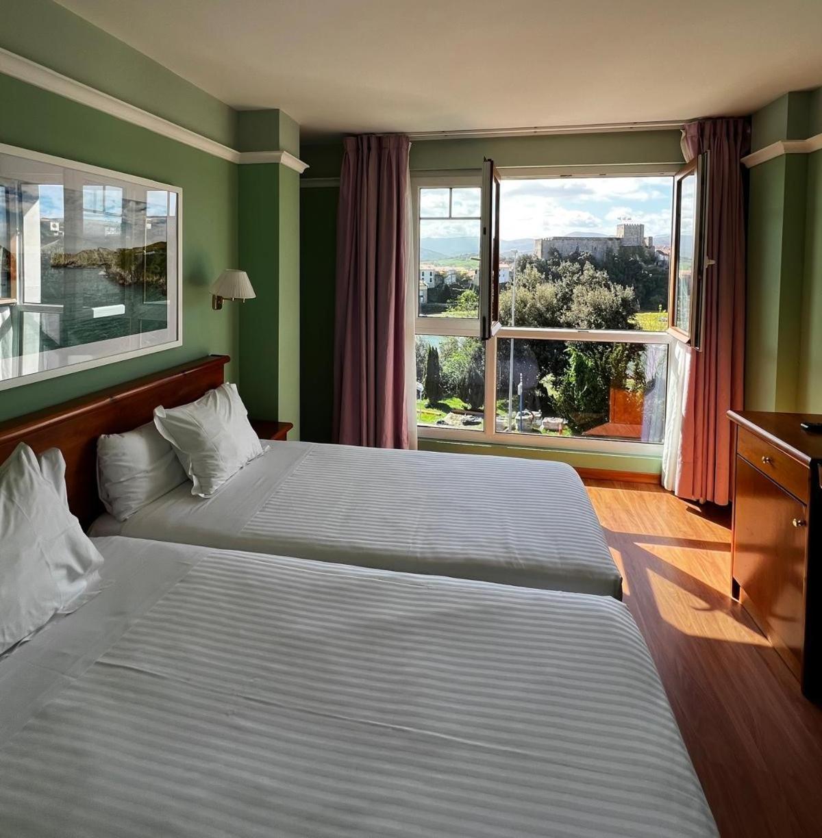 Hotel Faro De San Vicente سان بيفينتي ديلا باركيرا المظهر الخارجي الصورة